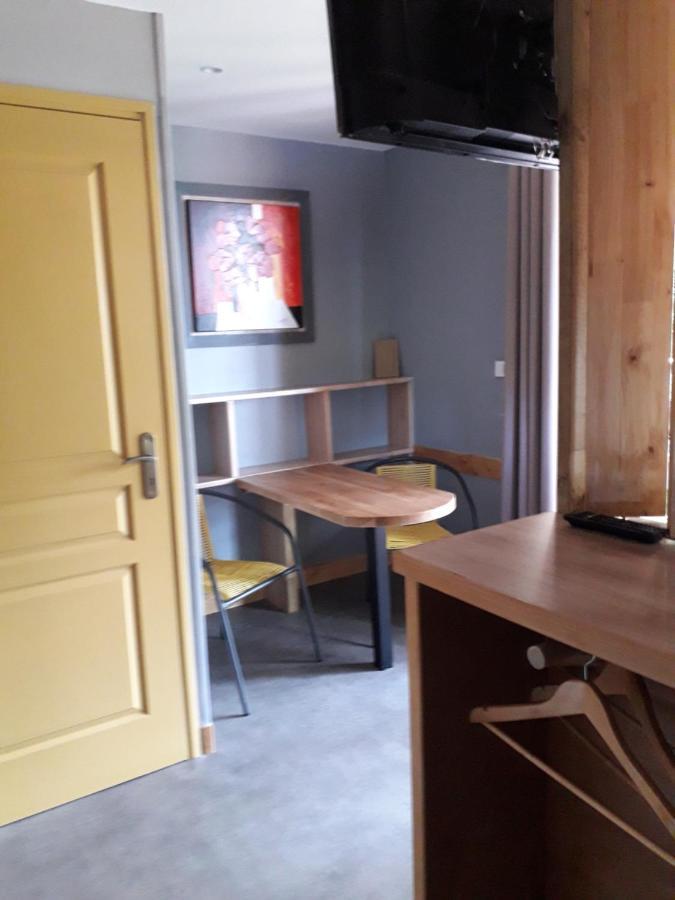 Le Pigeonnier Hotel Brive-la-Gaillarde Buitenkant foto