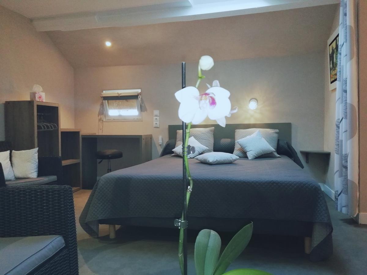 Le Pigeonnier Hotel Brive-la-Gaillarde Buitenkant foto